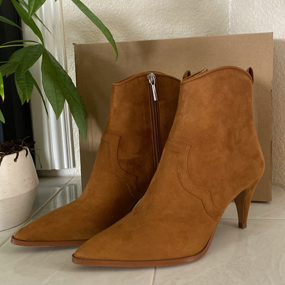 Zara Trafaluc heeled leather ankle booties